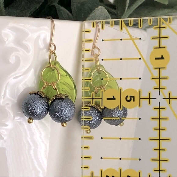 New Blueberry Dangling Mini Food Fruit Novelty Unique Artisan Handmade Earrings - Picture 2 of 7